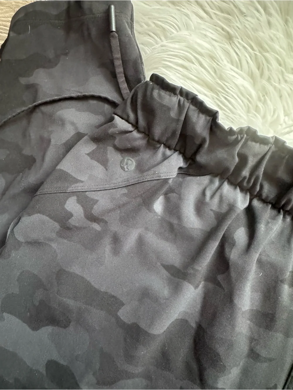 Lululemon Stretch High Rise Crop 23